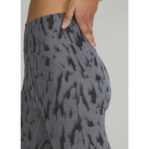 Lululemon InStill High-Rise 25" ThreeD Camo Jacquard Asphalt Grey Black Size 10 - Picture 3 of 11